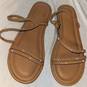Uri Sandals Pearl Straps